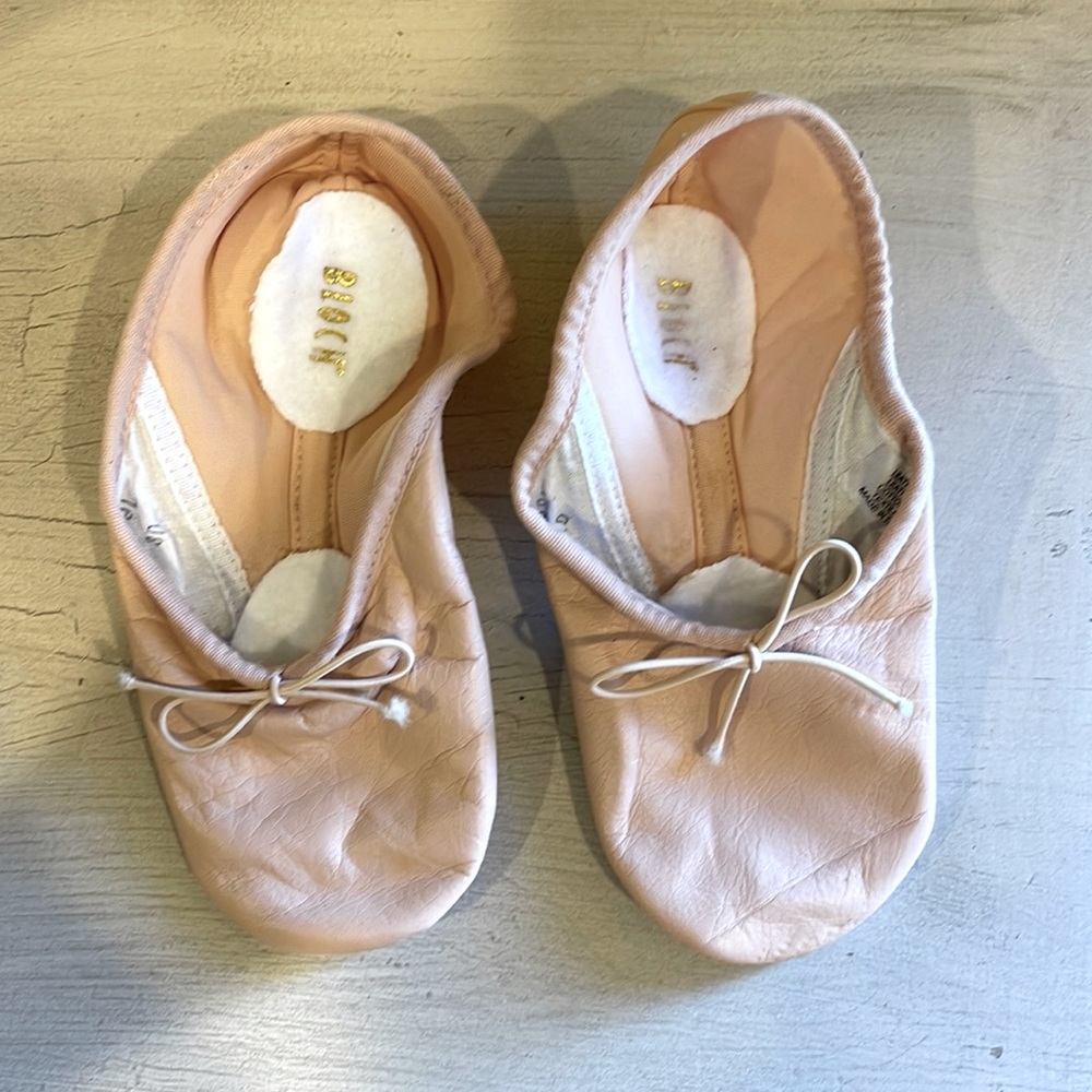 Bloch ballet slippers flats size 3 NEW